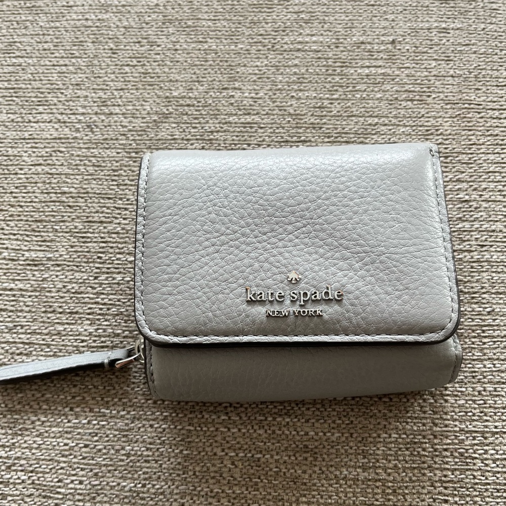 Kate Spade grey pebble leather wallet
